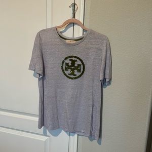Tory Burch lilac t perfect for spring